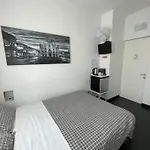 A Casa Di Ara Konukevi Milano